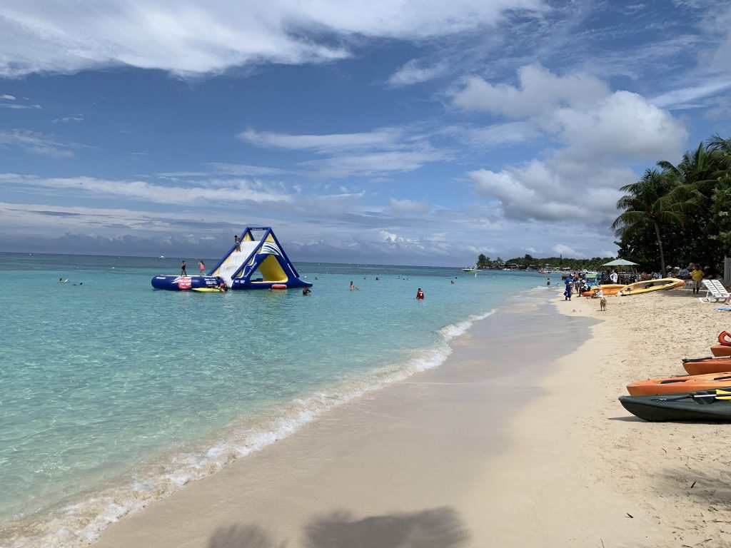 tabyana beach roatan