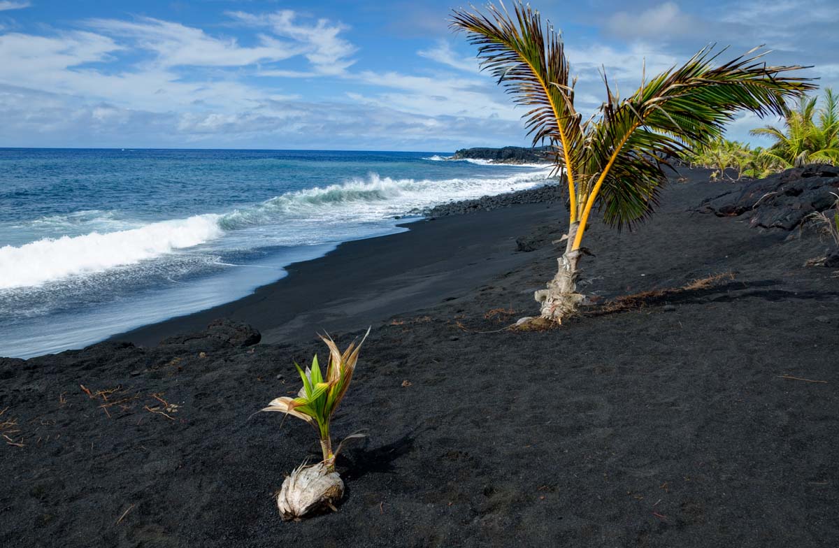 Kaimu Beach (Kalapana)