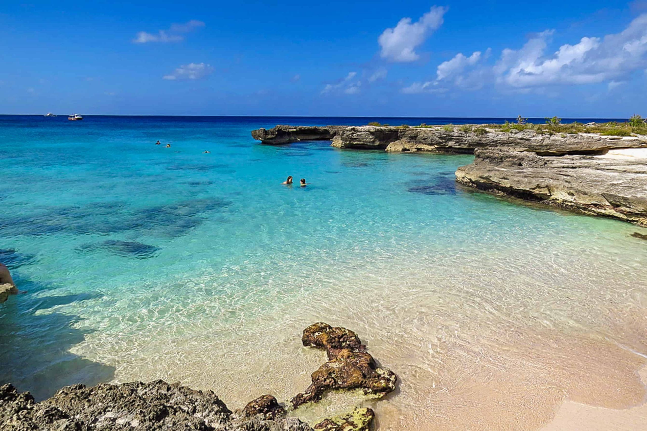 Snorkeling Smith Cove with Kids A Family-Friendly Guide to Grand Cayman's Hidden Gem