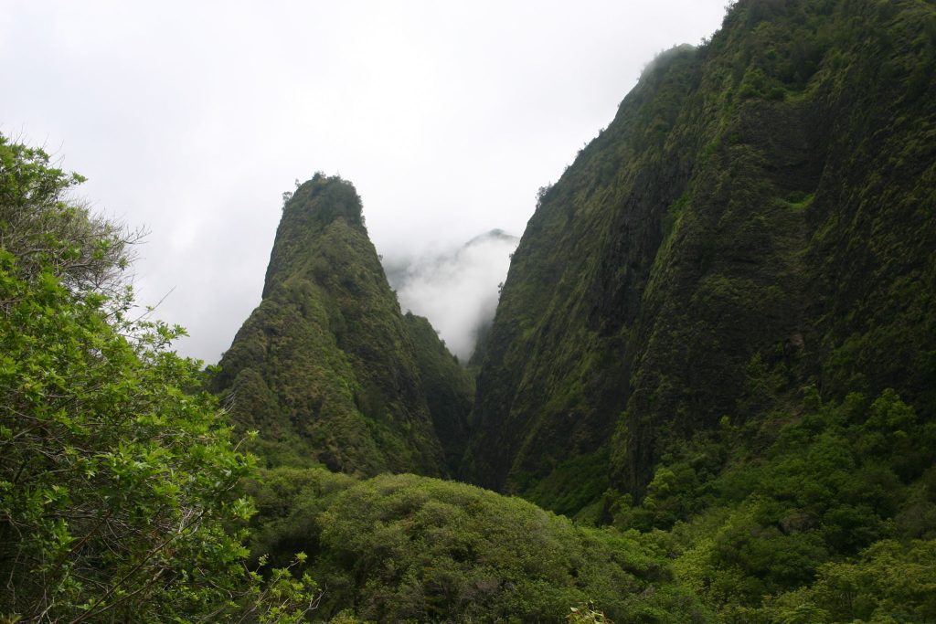 iao valley maui