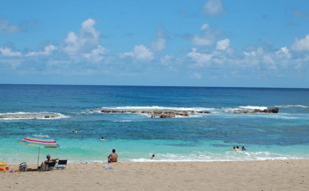three tables oahu