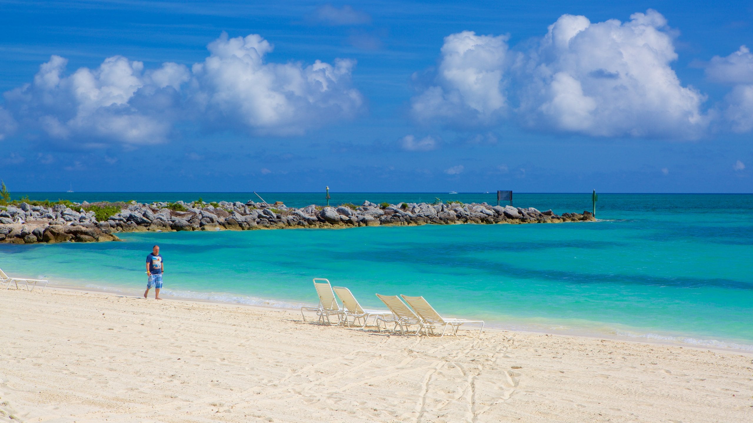 Lucaya-Beach bahamas