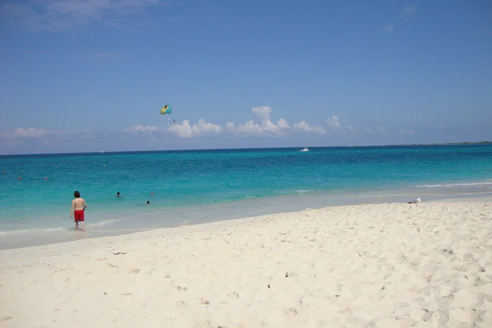 adelaide beach bahamas