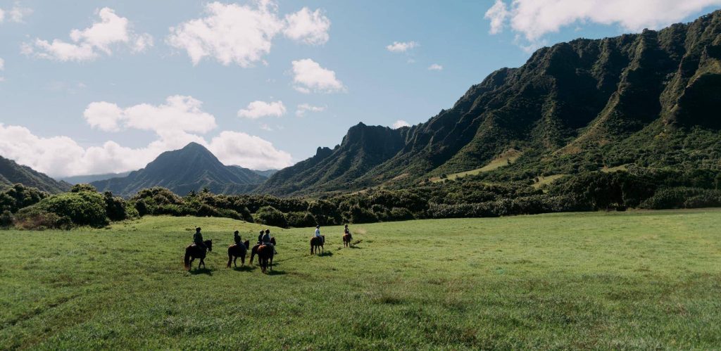 horseback-tour-kualoa-ranch-oahu