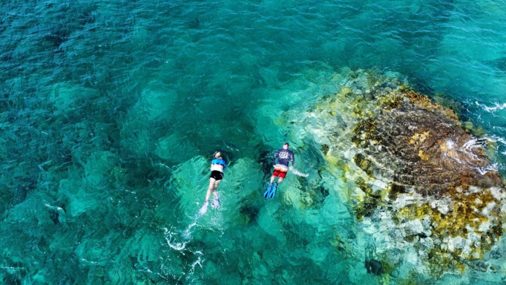 kids snorkeling st thomas