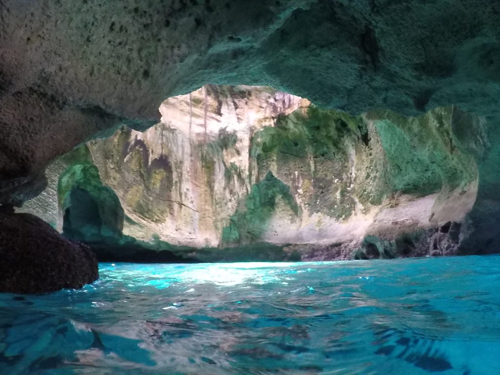 thunderball grotto bahamas