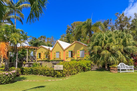 Romney-Manor-Caribelle-Batik