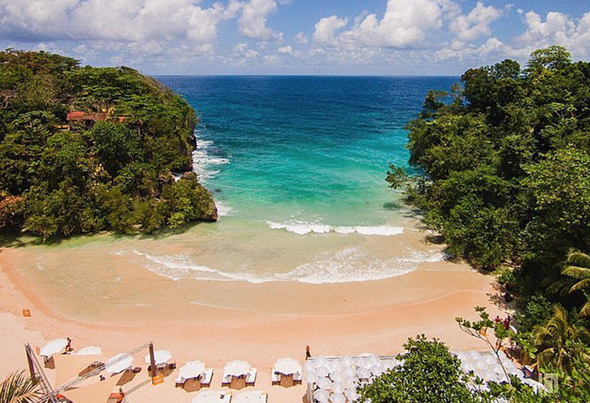 Frenchmans Cave Jamaica