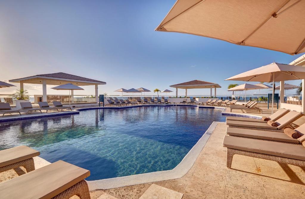 Grenadian by Rex Resorts