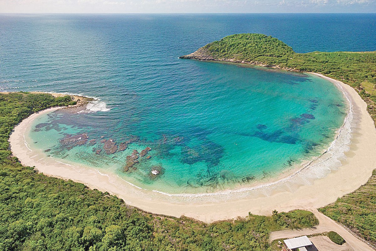half-moon-bay-antigua
