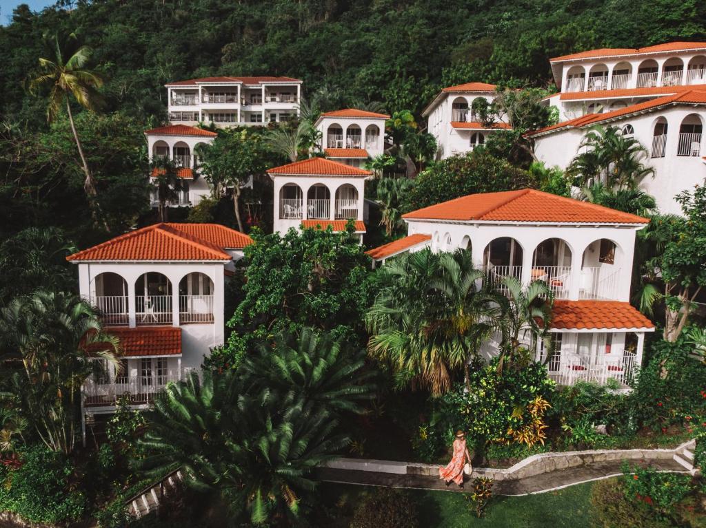 Mount Cinnamon Resort