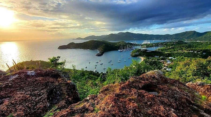 Shirley Heights Lookout