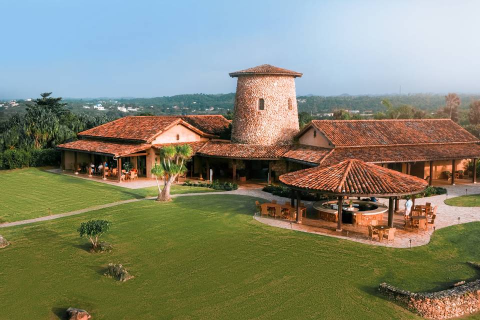 The Royal Isabela
