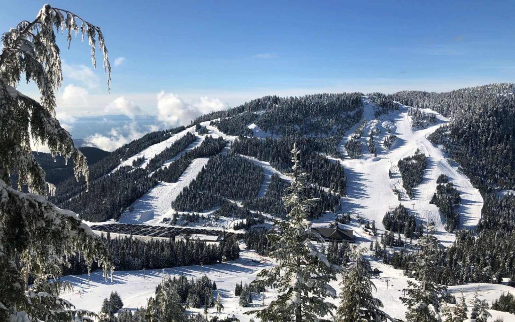 family-ski-cypress-mountain-bc