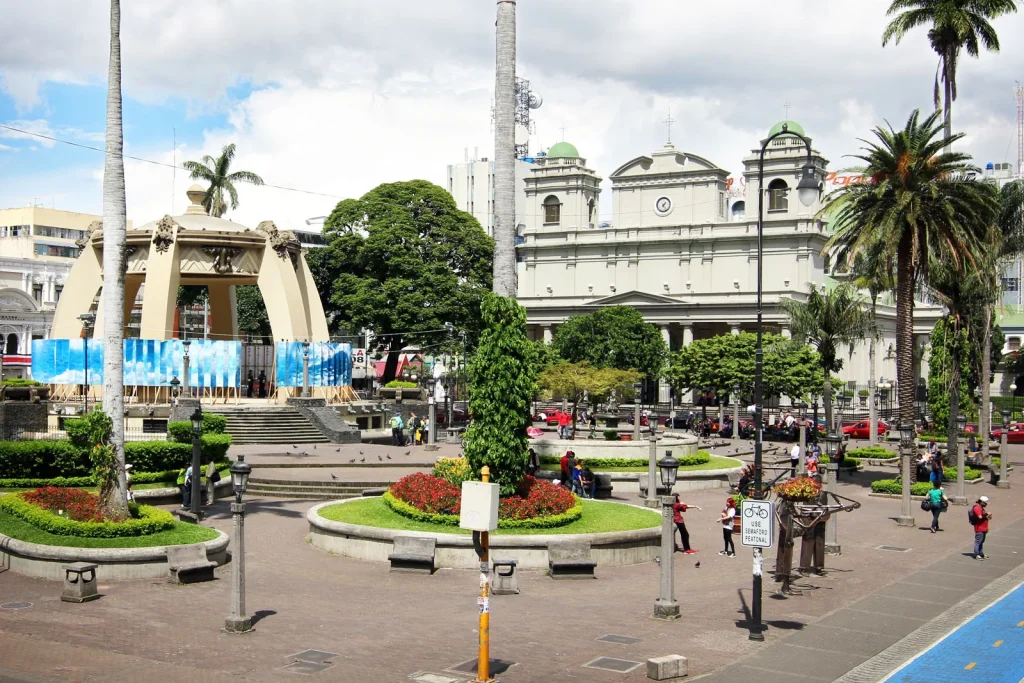 getting around with kids Cathedral San-Jose Costa-Rica