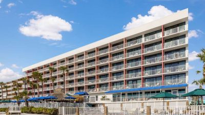 DoubleTree Beach Resort by Hilton Tampa Bay North Redington, a family-friendly stay in Clearwater Beach