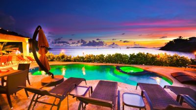 Sea Shore Allure, a family-friendly stay in St John