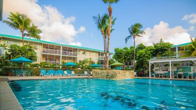 Seven Mile Beach Resort & Club, a family-friendly stay in Cayman Islands