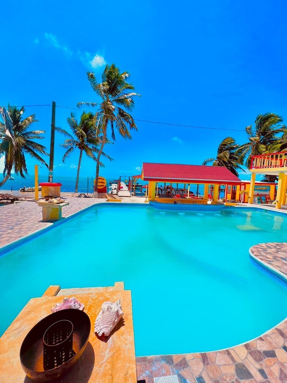 Tropical Paradise Hotel, Caye Caulker