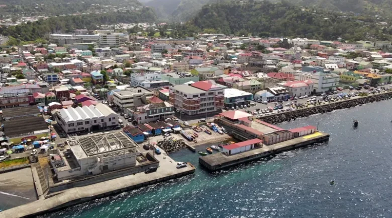 Bayfront, Roseau – DOM767