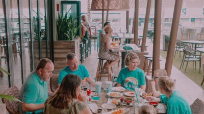The Best Family Friendly Restaurant in South Florida: Quarterdeck
