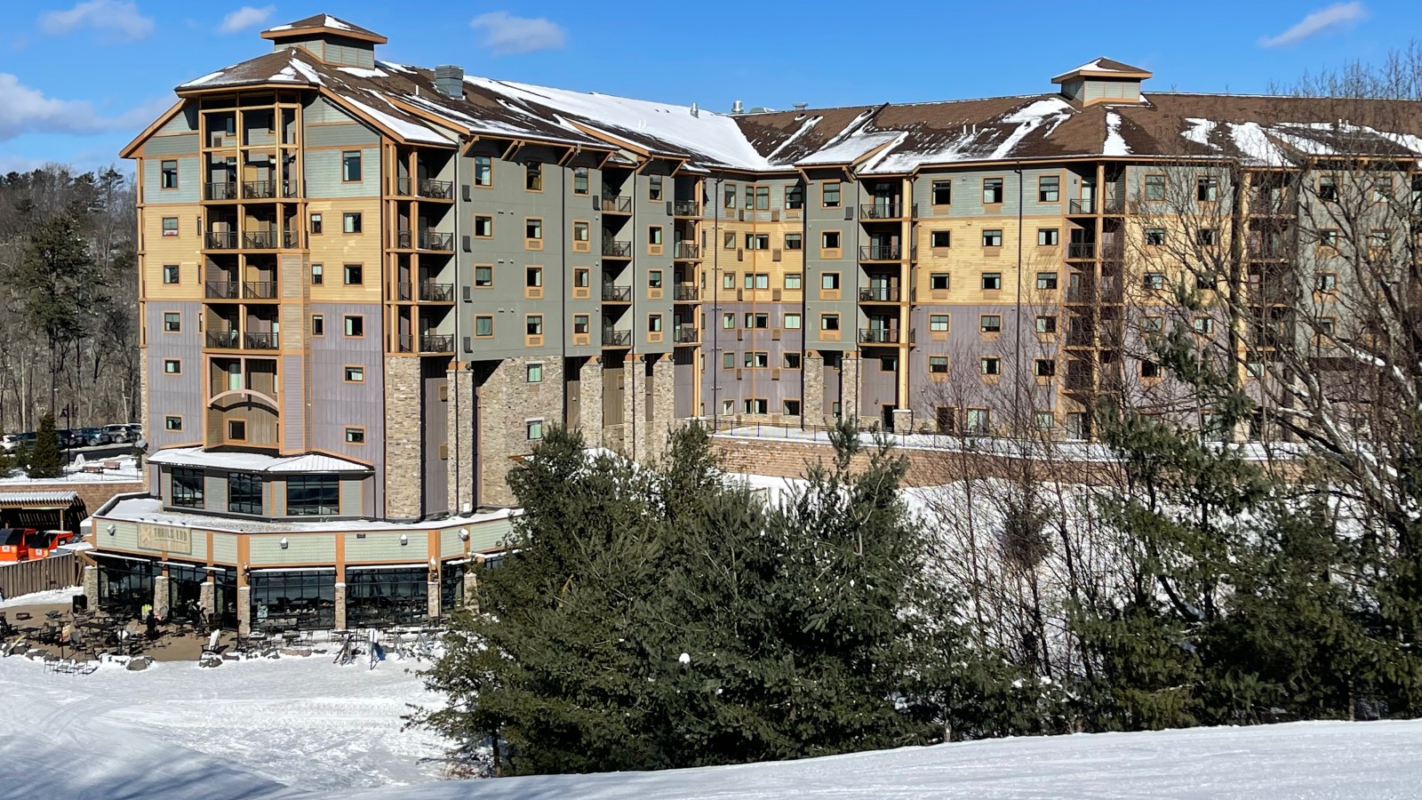 Camelback Mountain Resort ski resort
