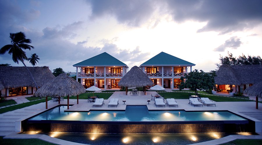 Victoria House Resort & Spa, a family-friendly stay in Ambergris Caye